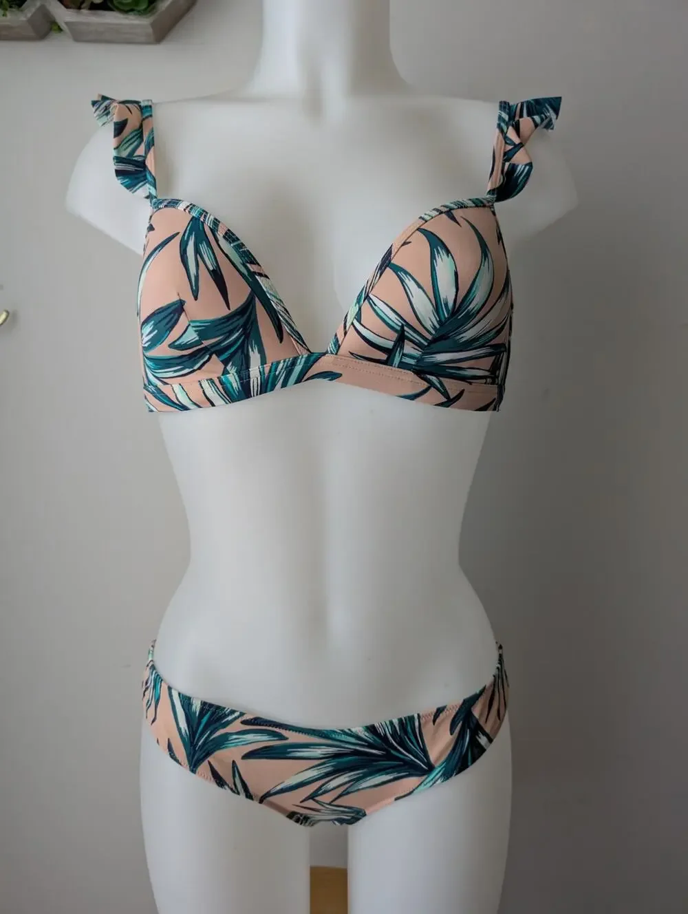 victoria's secret pink bikini